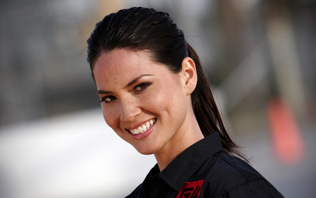 Olivia Munn Wallpapers Free Download