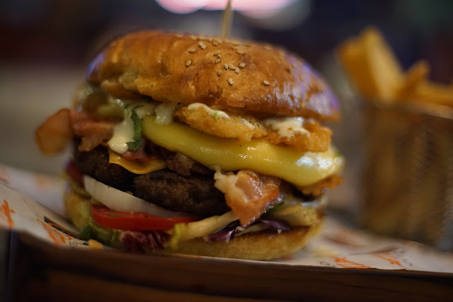 "Mar y Tierra" una hamburguesa con mariscos