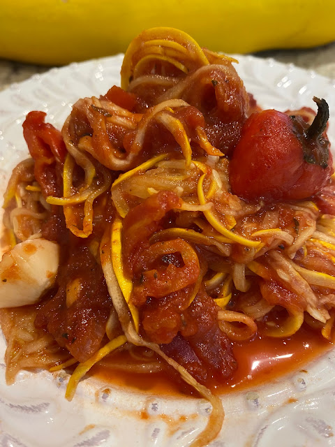 zucchini noodles in marinara sauce, vegan