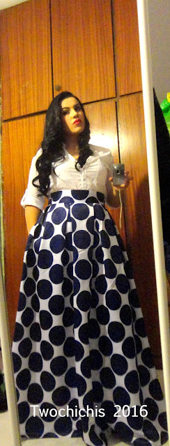 Look: polka dots skirt and white shirt