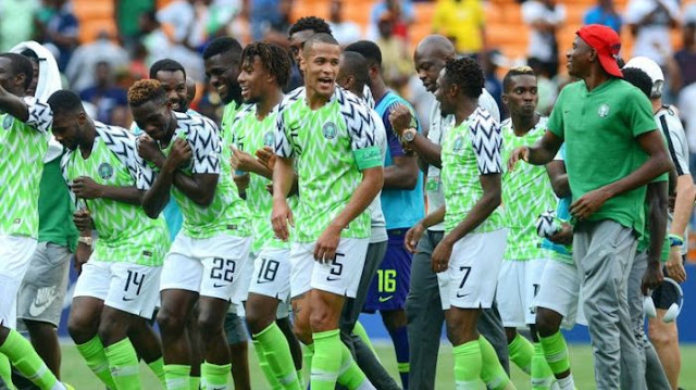 AFCON 2019 QUARTER FINALS: Jay Jay Okocha Warn Our Super Eagles About 2 South African Players | Alabosi.com