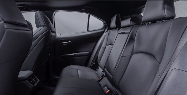 Kenyamanan dan Keamanan Mobil listrik Lexus UX 300e