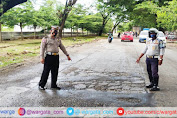 Kanit Dikyasa Satlantas Polres Gowa Pimpin Pengecekan Kondisi di Jalan Poros Malino