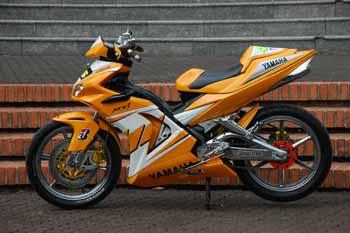 Jupiter MX Racing BGold 2011.jpg