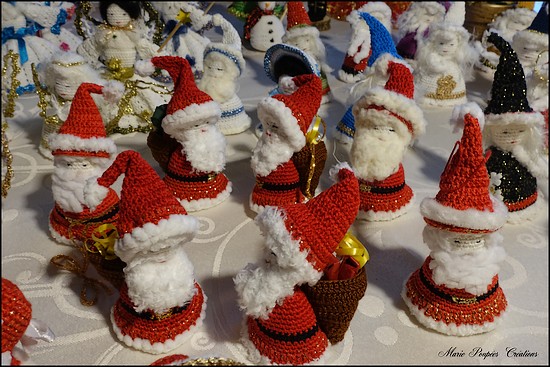 Poupées et figurines de Noël