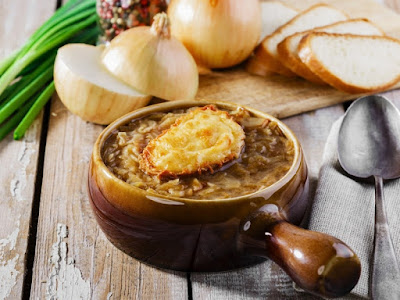 7 foods everyone should try in France