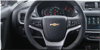 Interior do Chevrolet Spin 2023 com acabamento premium