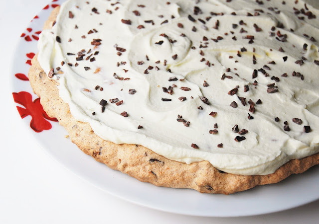 Tarte aux dattes et chocolat avec sa chantilly