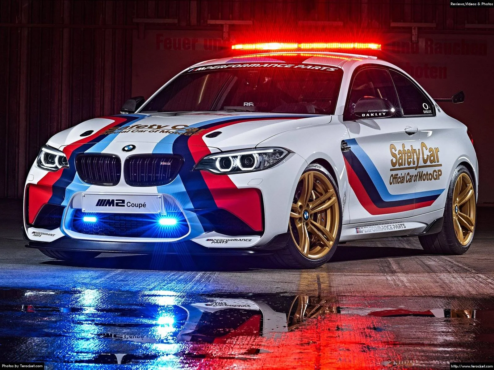 Hình ảnh xe ô tô BMW M2 MotoGP Safety Car 2016 & nội ngoại thất