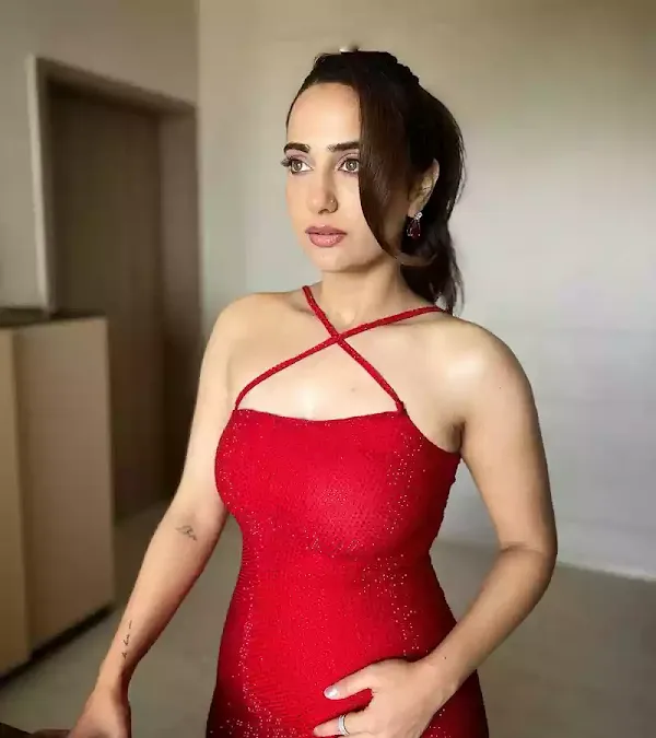 kusha kapila bodycon red dress curvy indian actress