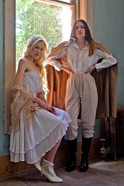 Models Sarah and Audrey cosplaying in Preston Castle Ione