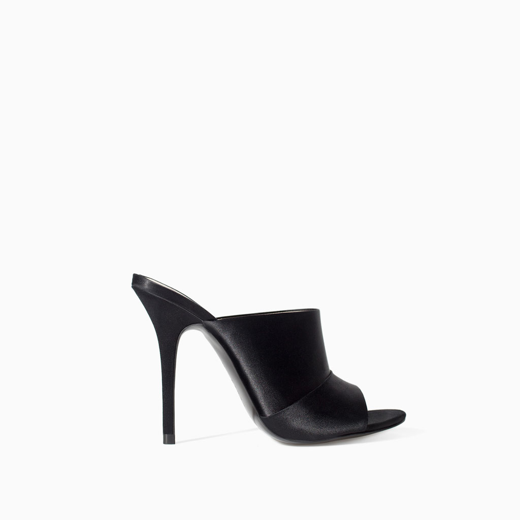 http://www.zara.com/pl/pl/wyprzeda%C5%BC/kobieta/buty/buty-bez-pi%C4%99t-na-obcasie-c634554p1805553.html