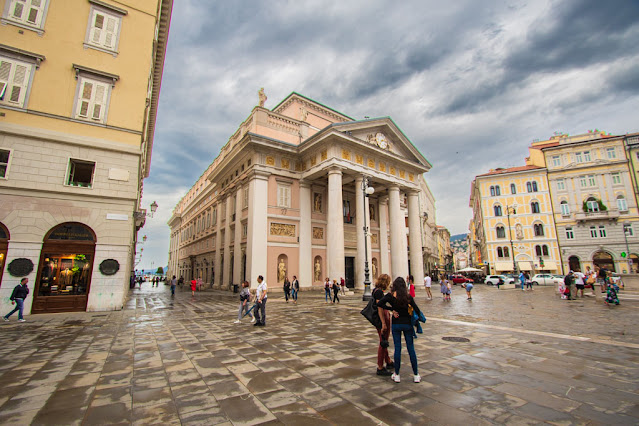 Piazza della Borsa-Trieste