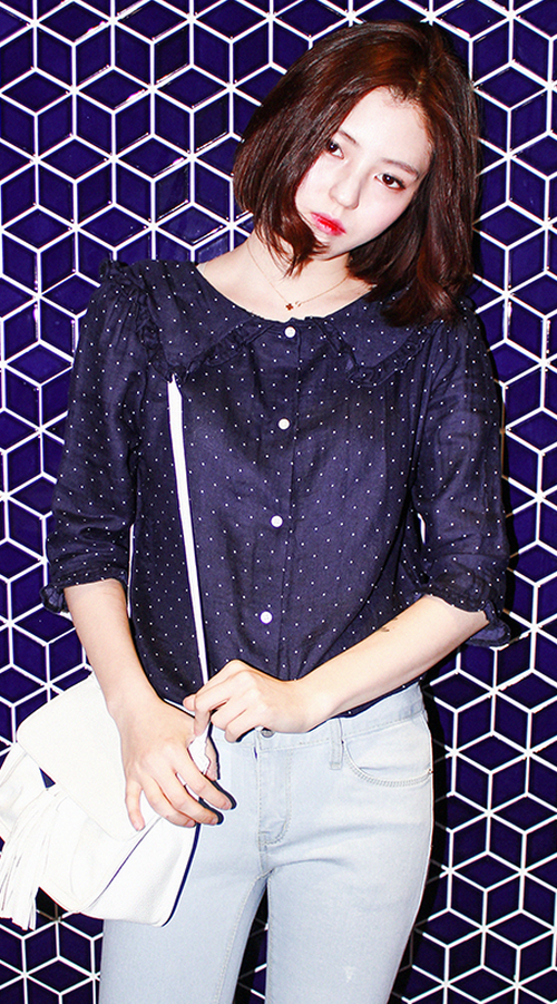  Frilled Collar Dotted Blouse