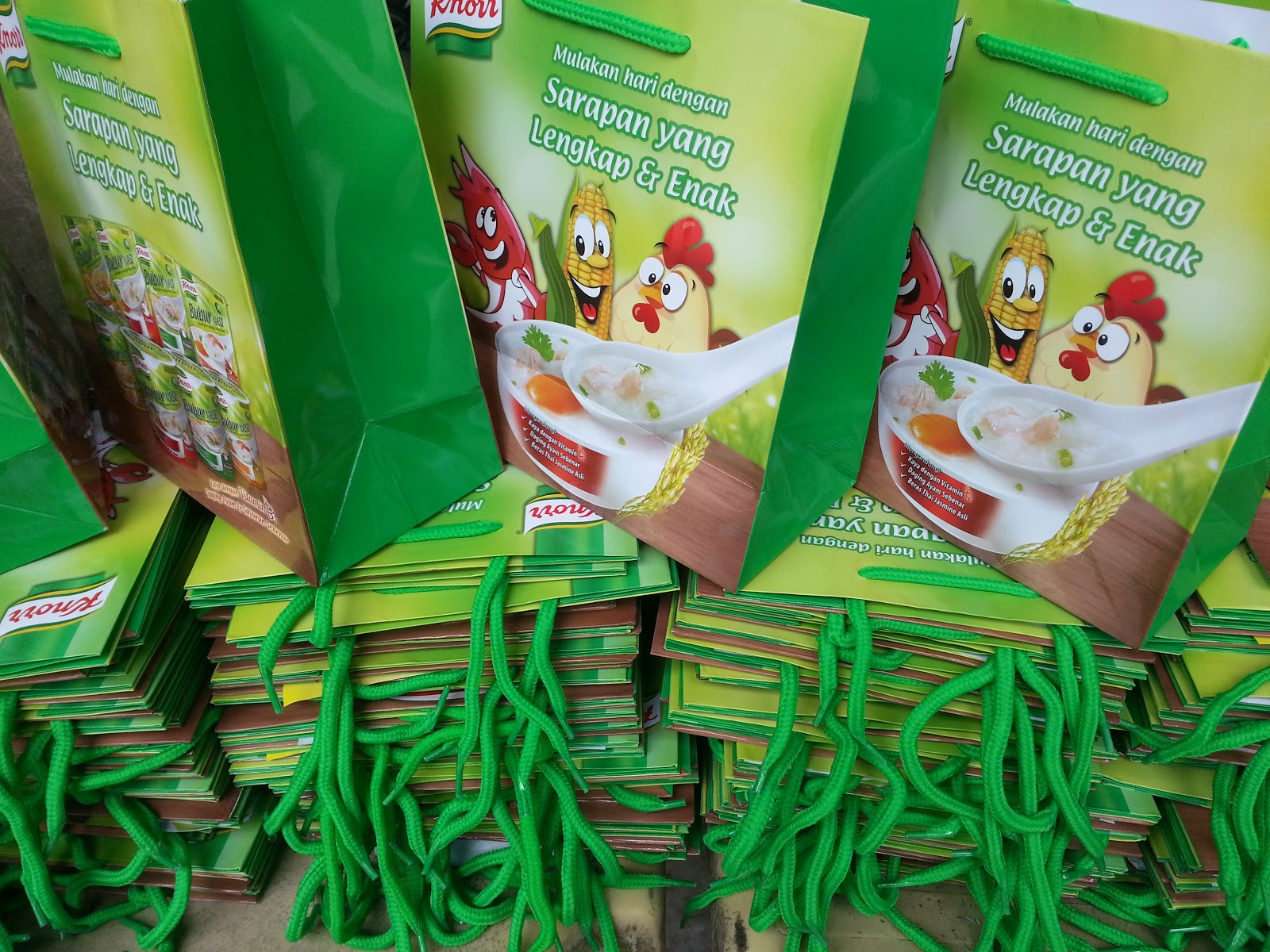 Faizaleda: Promosi Bubur Nasi Knorr Di Sekolah