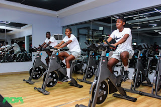 S.H.E. Plays by AOA: Girls in action during gym work