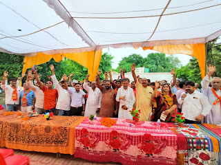 जौनपुर: पूर्व विधायक के नेतृत्व में सैकड़ो लोगो नें थामा बीजेपी का दामन   | #NayaSaveraNetwork