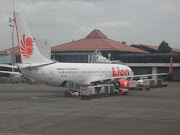 Lion Air has taken over Batavia Air's rights to operate the latter's flights . (dscf )