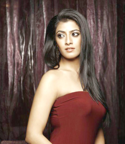 Varalaxmi Sarathkumar hot photos