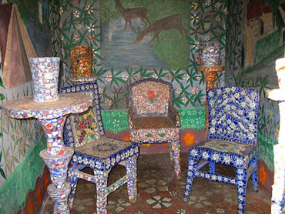 Mosaicos y muebles de Picassiette.