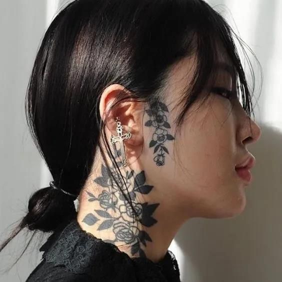 Tatuagens no pescoço - 40 ideias femininas