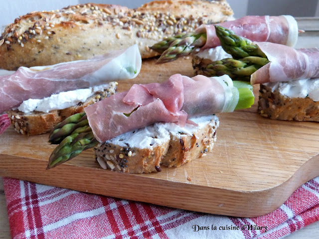 Crostini aux asperges, jambon cru et chèvre frais - Dans la cuisine d'Hilary