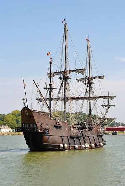 El Galeon en escale escale au port de Bayonne