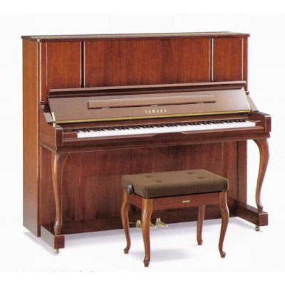 dan piano secondhand Yamaha W106
