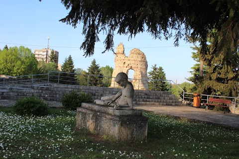 Крепостите Кастра мартис в гр. Кула и Феликс Ромулиана в Гъмзиград (Сърбия)