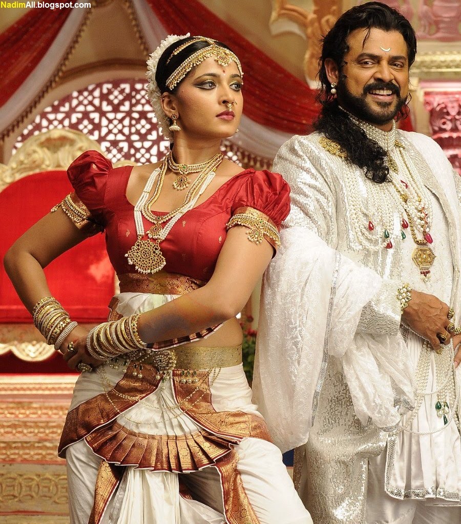 anushka-shetty-hot-2010