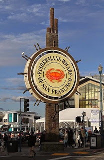 Replica of the famed Fisherman's Wharf sign