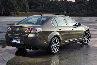 Holden VFII Commodore Calais V (2016) Rear Side