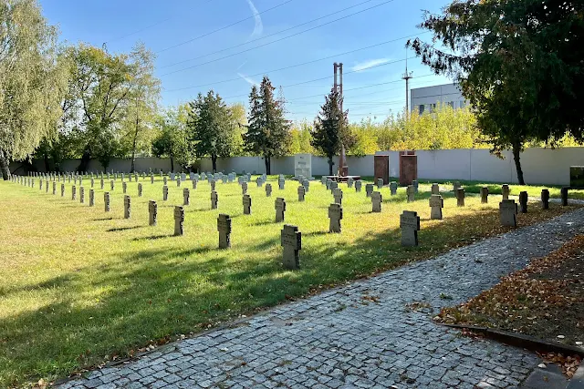 Люблинское кладбище, Кладбище военнопленных в Люблино / Kriegsgefangenenpriedhof in Ljublino