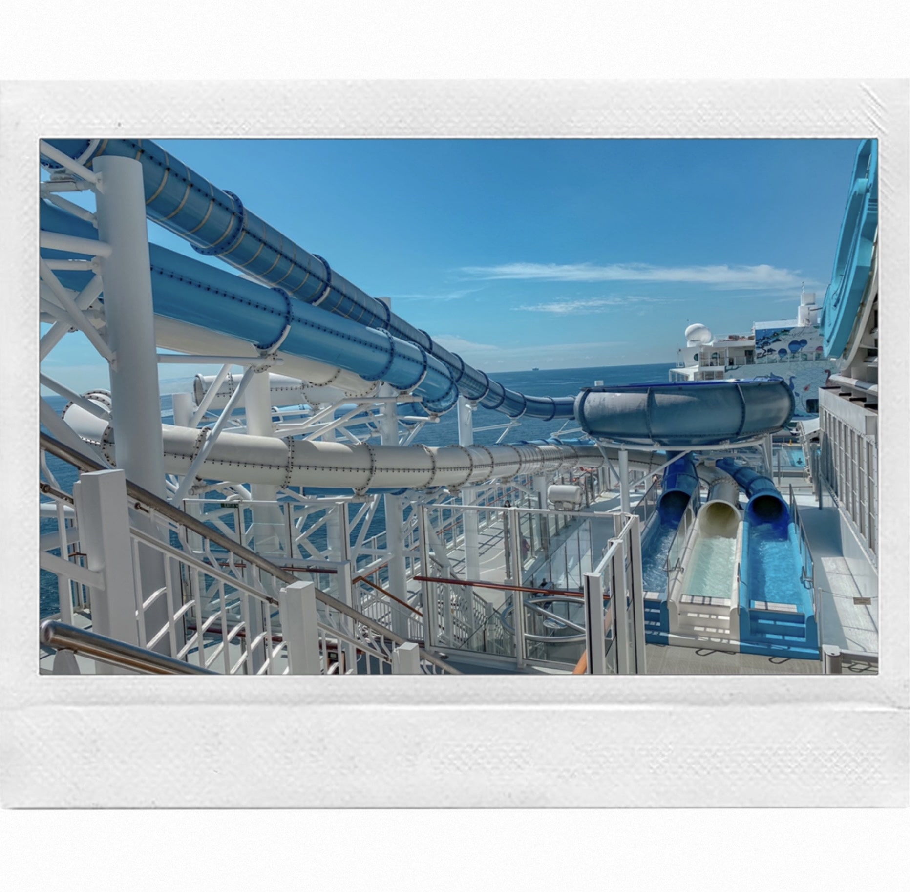 dream-cruise-waterslide-park