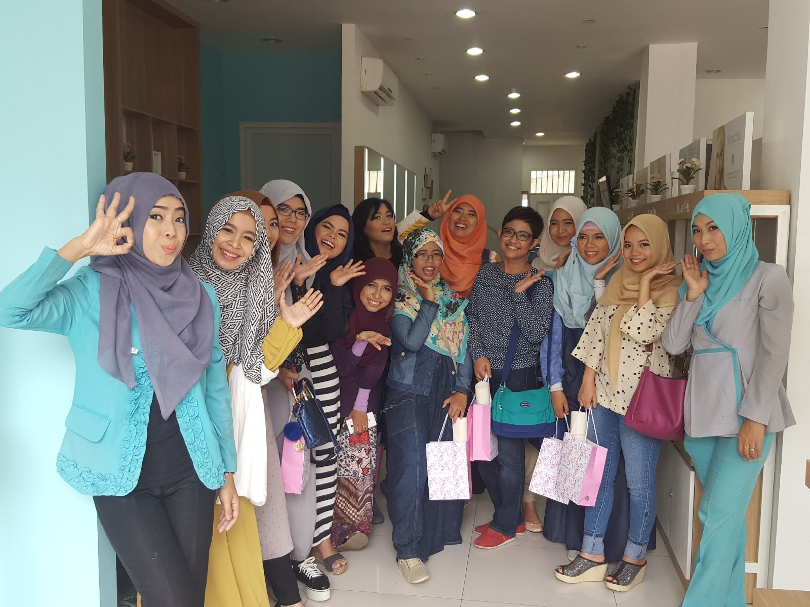 Wardah Beauty Class Cara Dan Fungsi Perlengkapan Make Up Ririn