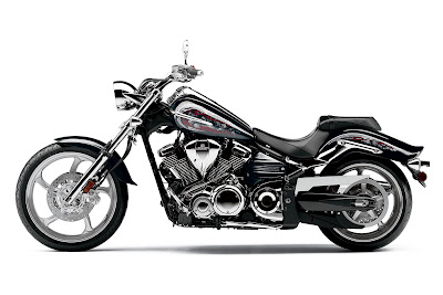 2011-Yamaha-VX1900S-Raider-S-Black