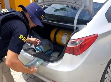 Paulo Afonso-BA: Dupla é presa ao tentar levar 23 kg de maconha em porta-mala de carro