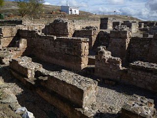 Curia y Basílica. Ciudad romana de Valeria