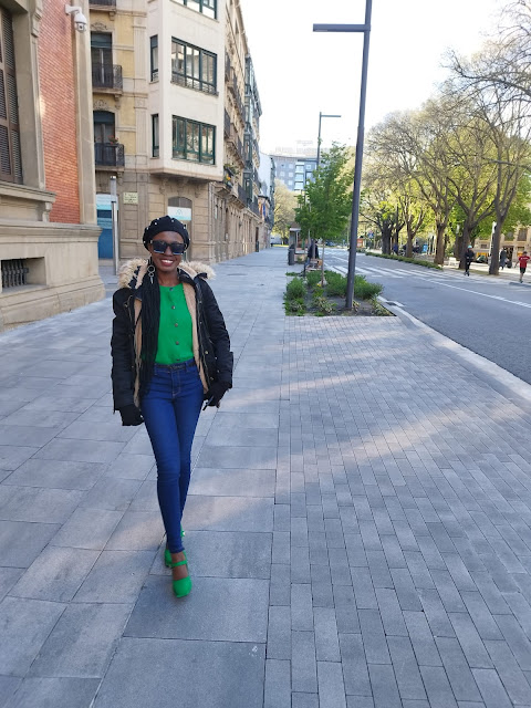 How To Dress Up Your Jeggings, Sweater Outfit: Plaza Del Castillo