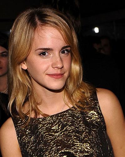 Emma Watson Hairstyles | Cecomment
