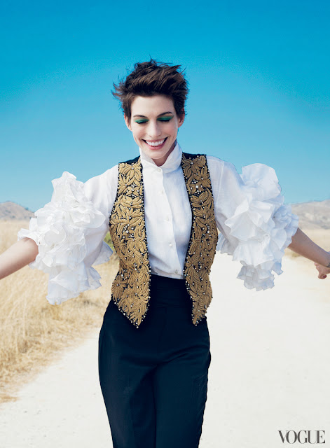 justjovitz_ANNE HATHAWAY FOR VOGUE US DECEMBER 2012 COVER