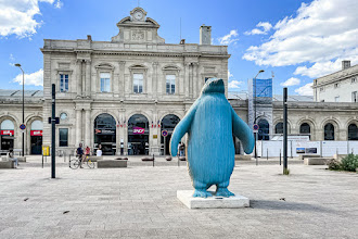 Ailleurs : Rudement chaud, une oeuvre de Vincent Rahir - Parvis de la Gare de Reims