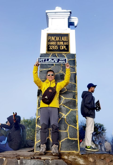 Private Trip Gunung Lawu Via Candi  Cetho, cemoro Sewu dan cemoro kandang 