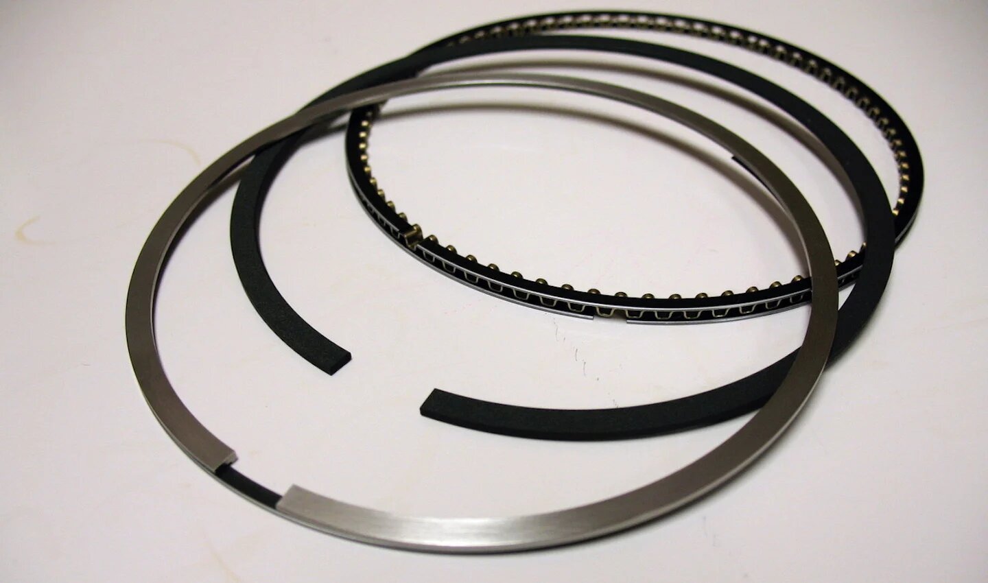 Things operators should know about modern piston ring design
