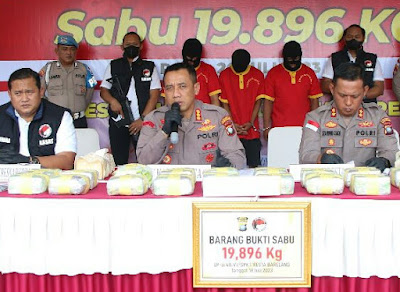 Penyelundupan Sabu Seberat 19,896 Kg Digagalkan Polisi, Tiga Pelaku Diamankan di Batam dan Medan