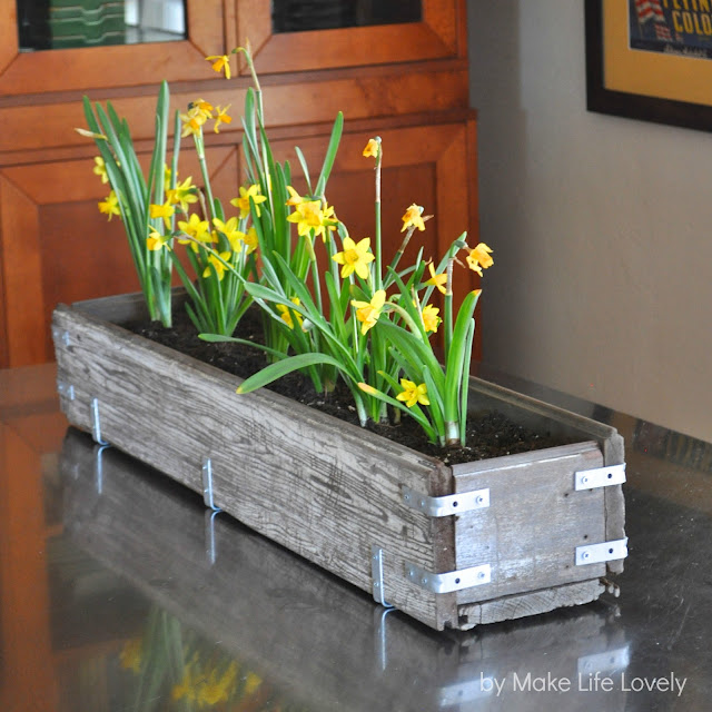 DIY Rustic Wood Planter Box - Make Life Lovely