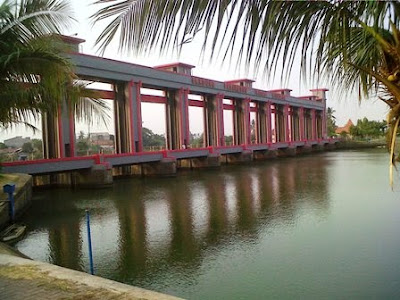  Bendungan Pintu Air Sepuluh