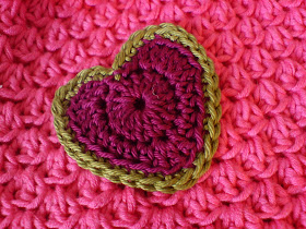 crochet patterns, how to crochet, hearts, hearts garlands, hearts bunting, hearts motifs,