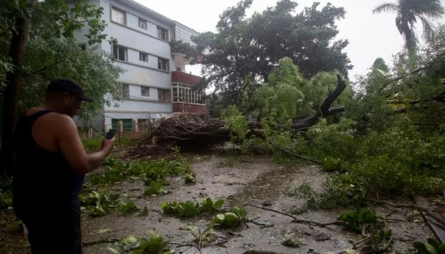 Sicarios iban por El Triste, llego como pudo a una casa que tenia preparada para este momento en la que se atrinchero y les dio pelea, pero al final fue abatido