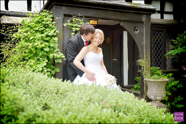 Wedding Photography at Nailcote Hall, Nailcote Hall Hotel, Picture Box, Wedding Photos, Weddings Solihull, Weddings Birmingham, Wedding Photography by Picture Box, Wedding Photography Warwickshire, Photography Solihull, Weddings Warwickshire, Wedding Photography Solihull, Nailcote Hall Weddings, Brides of Solihull, Solihull Wedding Creations, Any Occasion Cakes